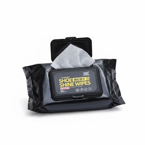Shoe Shine Wipes black pack 80 wipes - white background